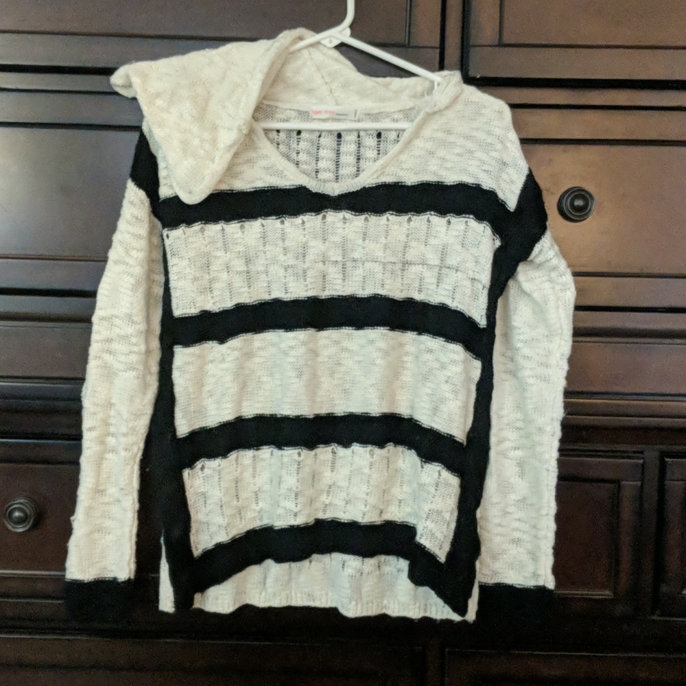 Sweater with hood